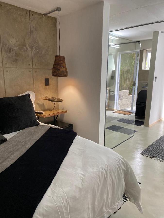 Luxury Upmarket Guesthouse 20 On 4Th 루스텐버그 외부 사진