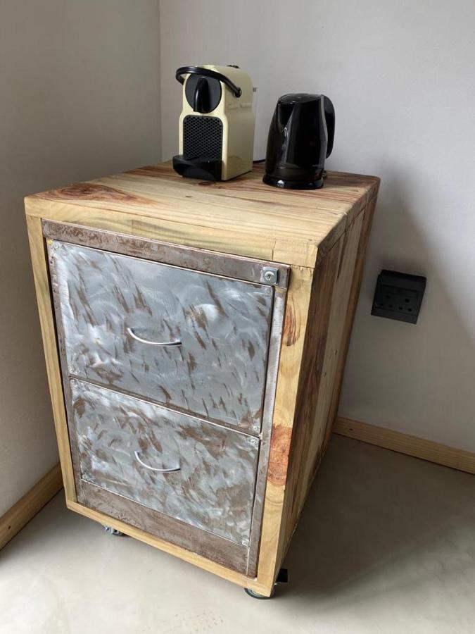 Luxury Upmarket Guesthouse 20 On 4Th 루스텐버그 외부 사진