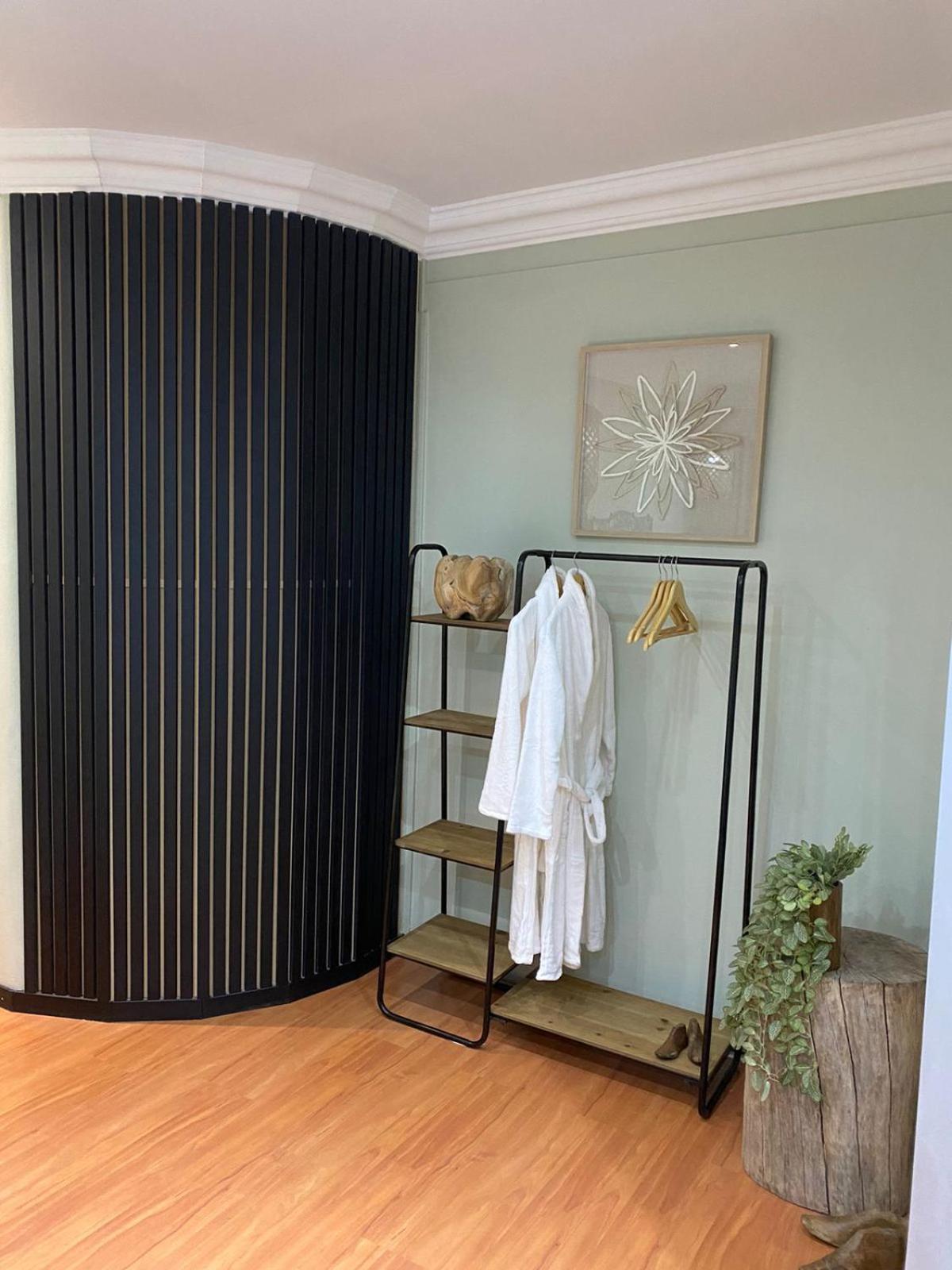 Luxury Upmarket Guesthouse 20 On 4Th 루스텐버그 외부 사진