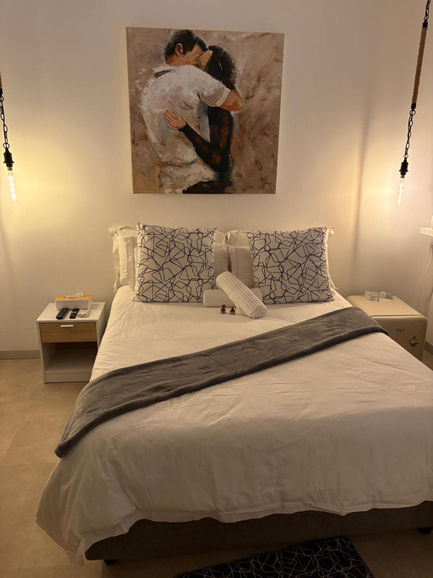 Luxury Upmarket Guesthouse 20 On 4Th 루스텐버그 외부 사진