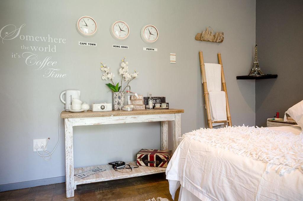 Luxury Upmarket Guesthouse 20 On 4Th 루스텐버그 외부 사진