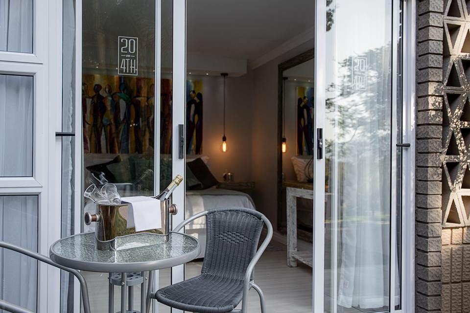 Luxury Upmarket Guesthouse 20 On 4Th 루스텐버그 외부 사진
